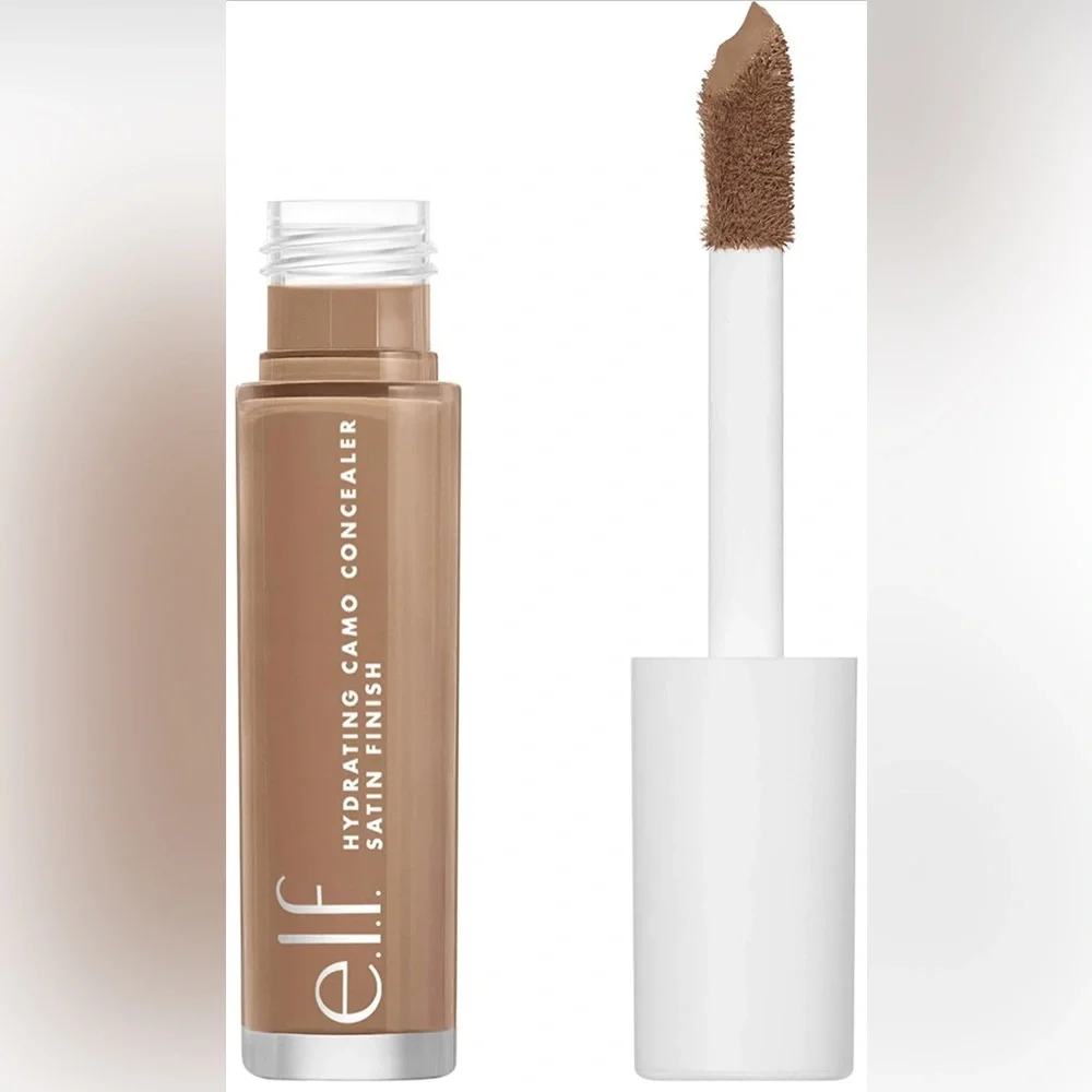 ‼️e.l.f hydrating camo concealer in Tan latte ‼️